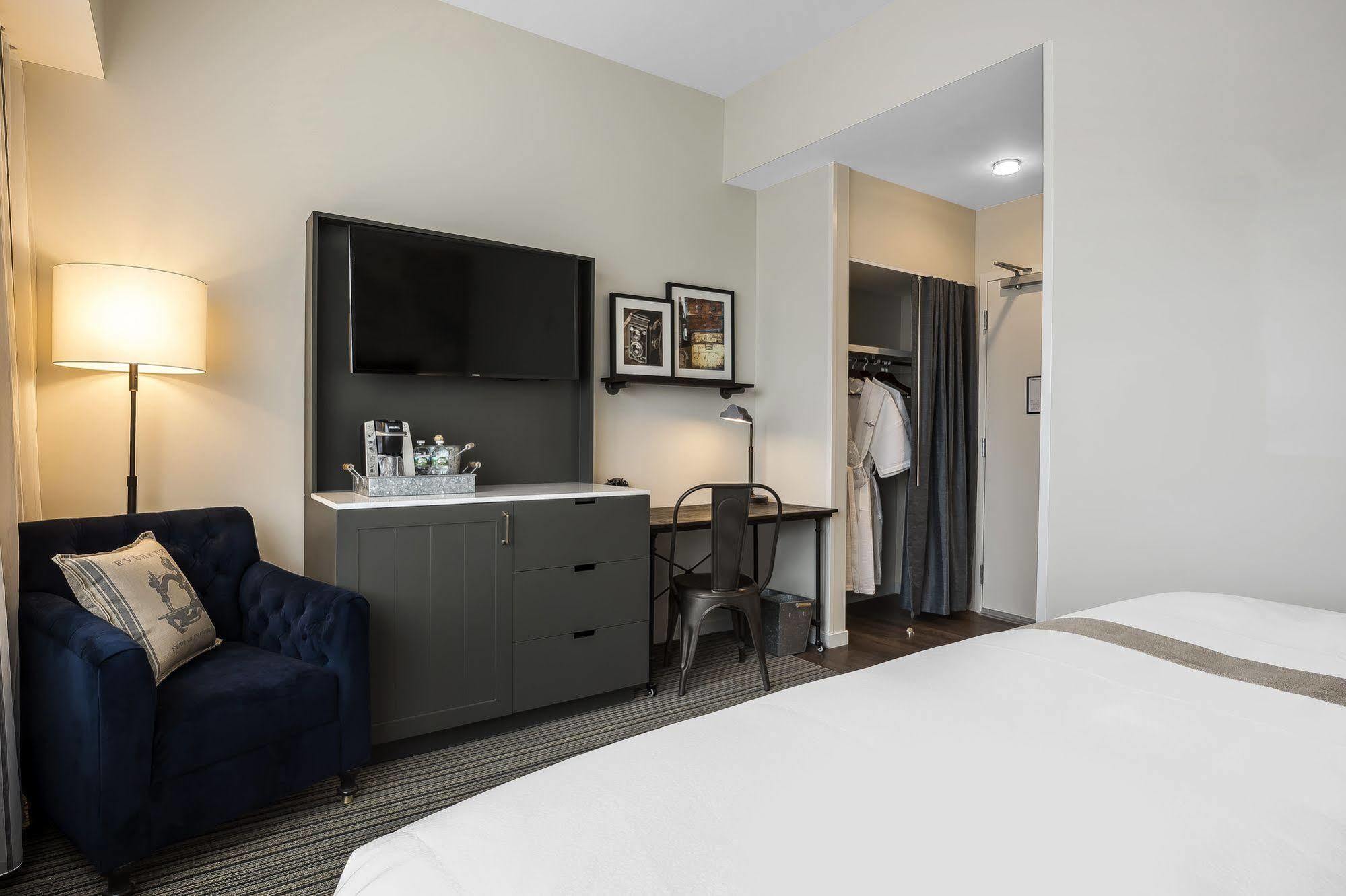 Envision Hotel Boston-Everett, Ascend Hotel Collection Exterior photo